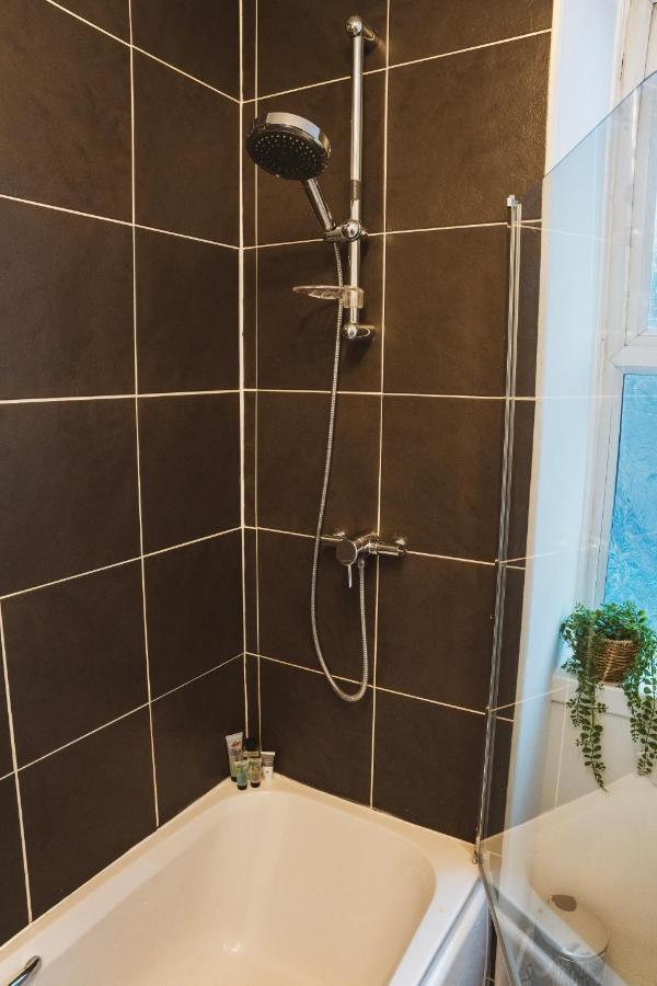 1 Bedroom Flat With Easy Parking/Public Transport Dundee Esterno foto
